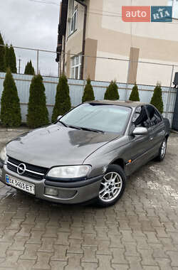 Седан Opel Omega 1995 в Томашполе