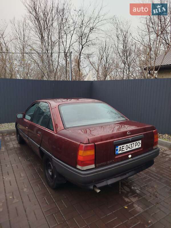 Седан Opel Omega 1989 в Дніпрі фото 2 Седан Opel Omega 1989 в Дніпрі