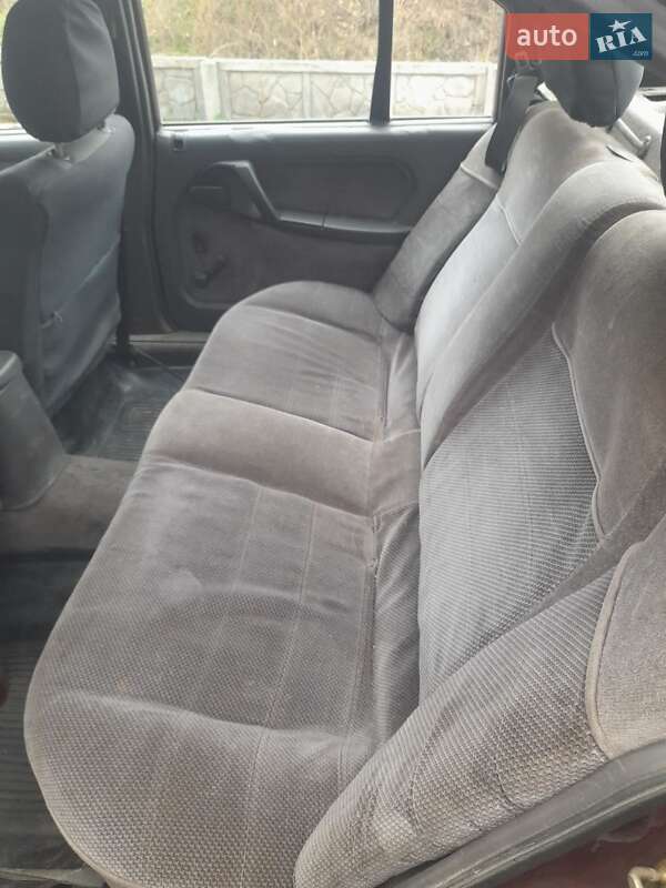 Седан Opel Omega 1989 в Дніпрі фото 5 Седан Opel Omega 1989 в Дніпрі