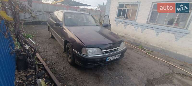 Седан Opel Omega 1991 в Узине