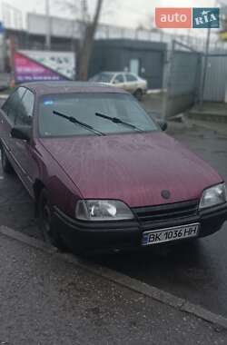 Седан Opel Omega 1988 в Вараші