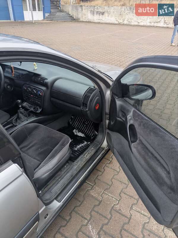 Седан Opel Omega 1995 в Івано-Франківську