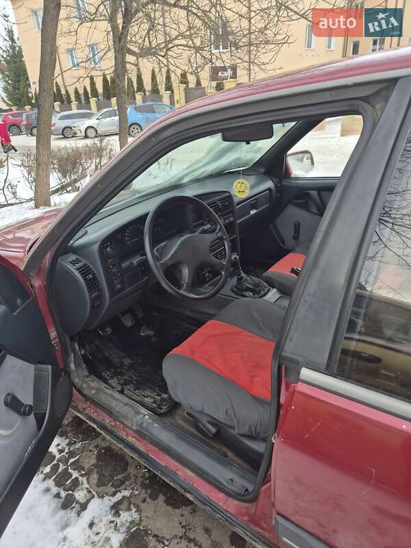 Седан Opel Omega 1987 в Красилове