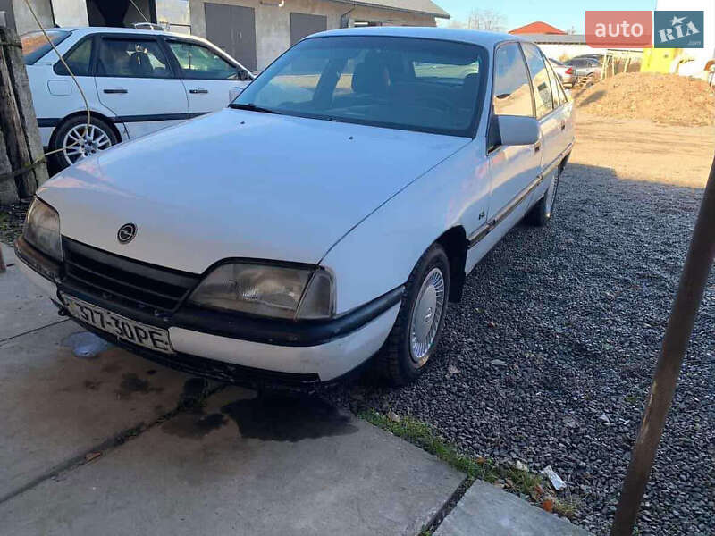 Седан Opel Omega 1988 в Вишкові