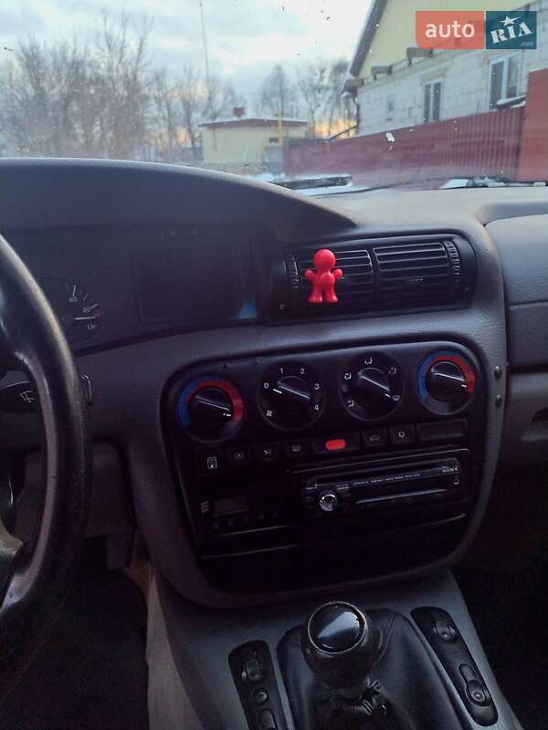 Седан Opel Omega 1995 в Житомирі