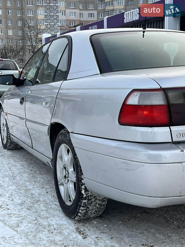 Седан Opel Omega 1999 в Ровно