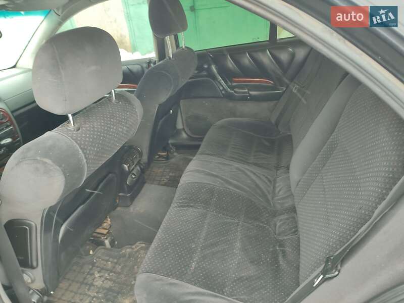 Седан Opel Omega 1995 в Изяславе