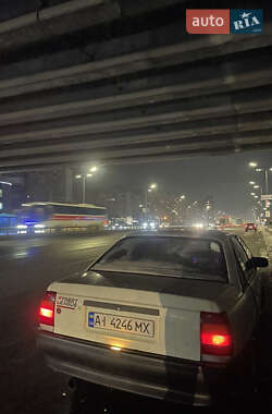 Седан Opel Omega 1987 в Барышевке