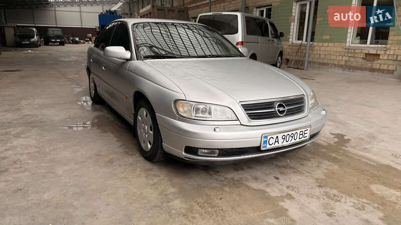 Opel Omega 2000