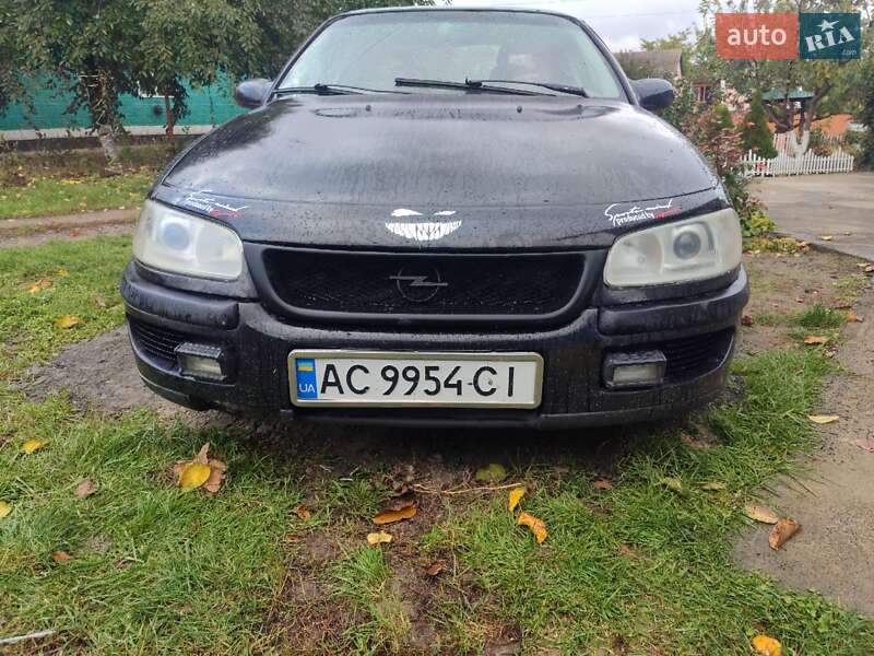 Седан Opel Omega 1995 в Ладижині