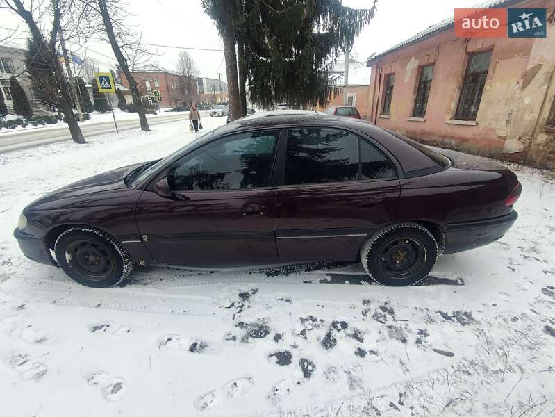 Седан Opel Omega 1995 в Люботине