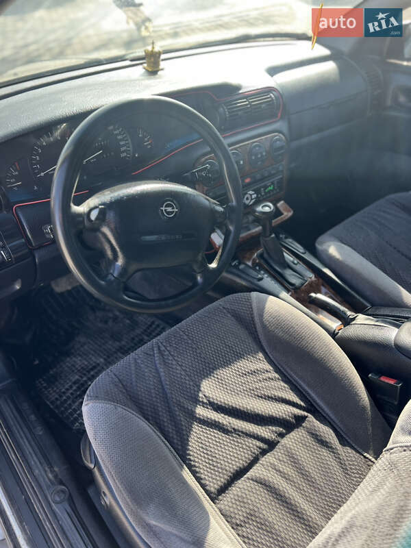 Седан Opel Omega 1995 в Черновцах фото 4 Седан Opel Omega 1995 в Черновцах