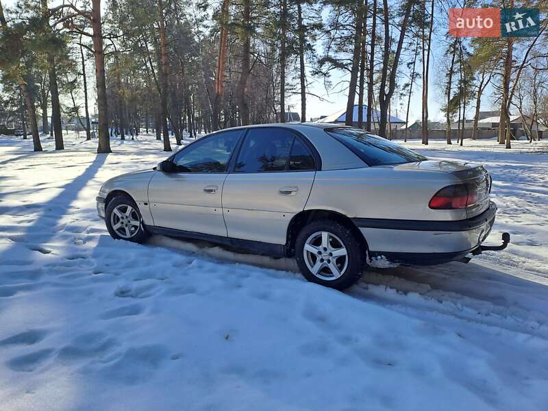 Седан Opel Omega 1996 в Чернігові