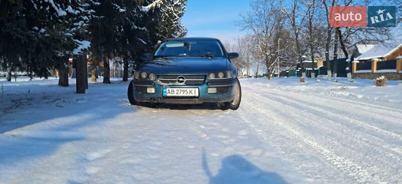 Седан Opel Omega 1996 в Мурованих Курилівцях