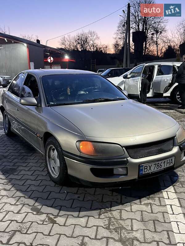 Седан Opel Omega 1994 в Чернівцях