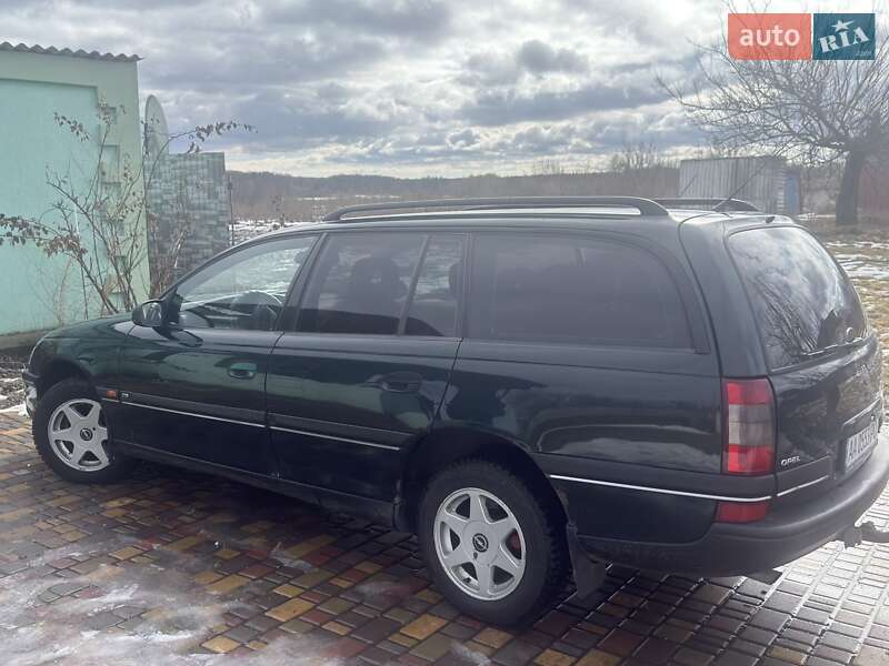Универсал Opel Omega 1996 в Оржице