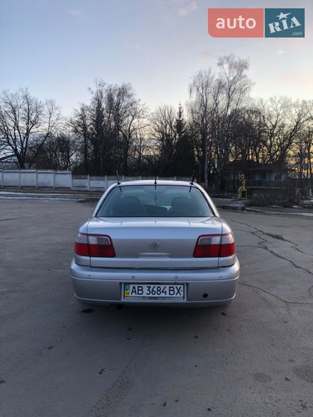 Седан Opel Omega 2001 в Виннице