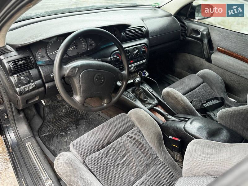 Универсал Opel Omega 1995 в Львове