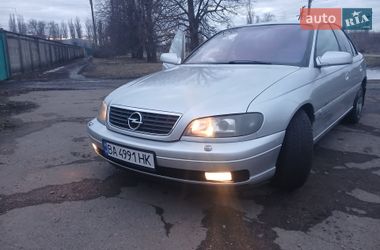 Седан Opel Omega 2002 в Новомиргороді