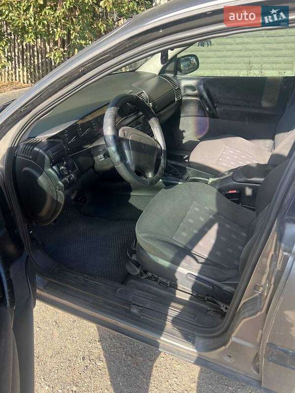 Универсал Opel Omega 1994 в Запорожье