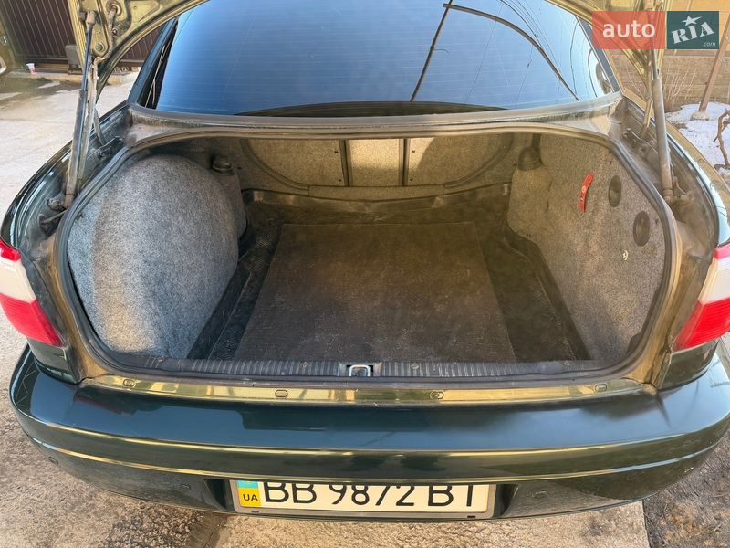 Седан Opel Omega 2003 в Києві