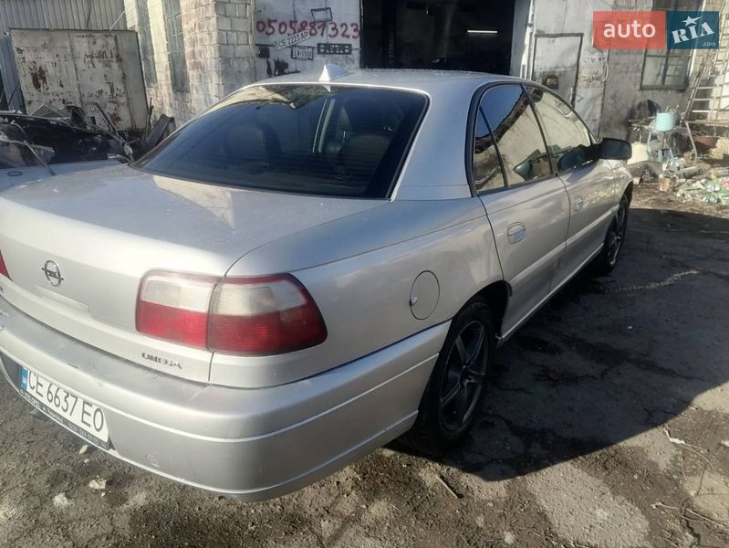 Седан Opel Omega 2001 в Черновцах