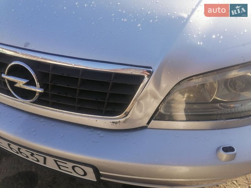 Седан Opel Omega 2001 в Черновцах