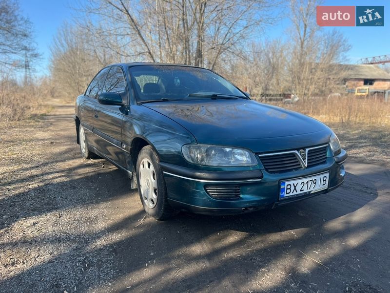 Седан Opel Omega 1995 в Коростене