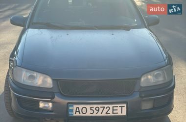 Седан Opel Omega 1995 в Чопе