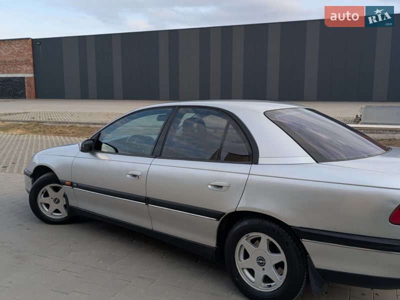 Седан Opel Omega 1996 в Хмельницком