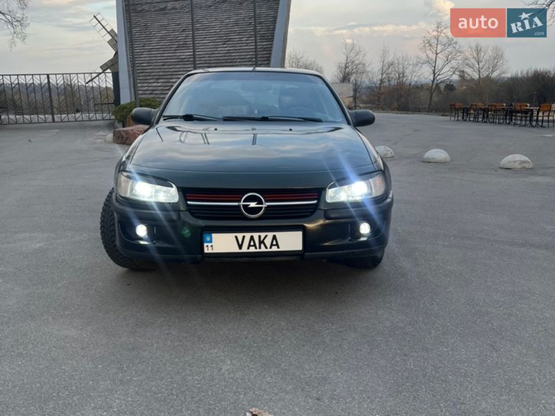 Седан Opel Omega 1997 в Києві