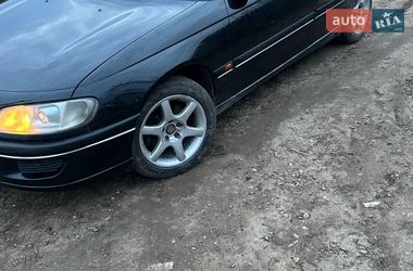 Седан Opel Omega 1998 в Кодыме
