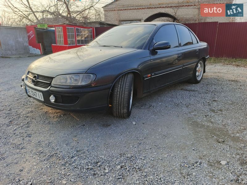 Седан Opel Omega 1999 в Перещепине
