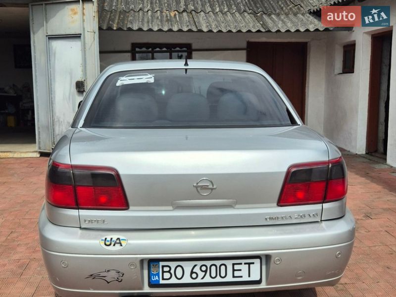 Седан Opel Omega 2002 в Тернополе