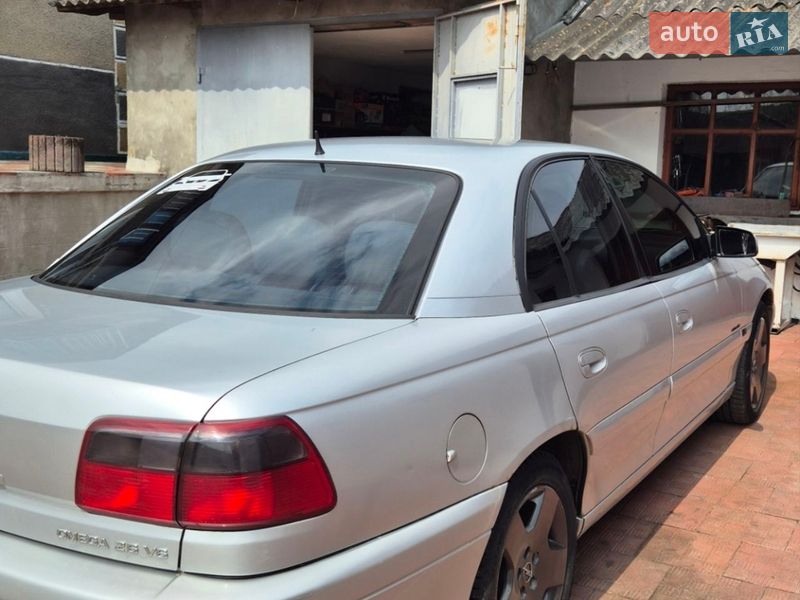 Седан Opel Omega 2002 в Тернополе