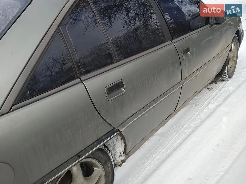 Opel Omega 1988 VIN W0L000016J1079403 фото оголошення 3 з 39