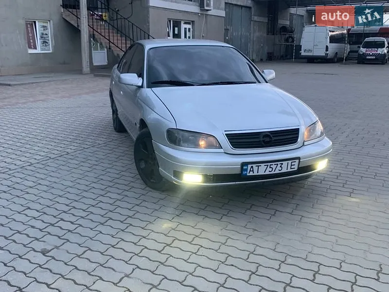 Opel Omega 2002