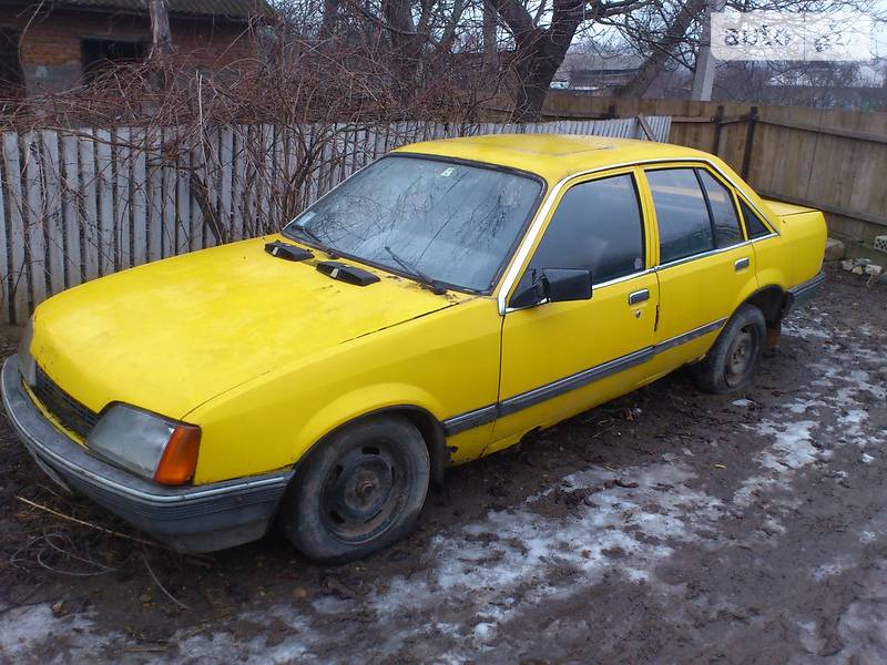 Седан Opel Rekord 1985 в Виннице