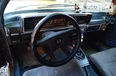 Opel Rekord 1982