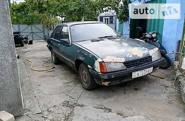 Седан Opel Rekord 1987 в Баштанке