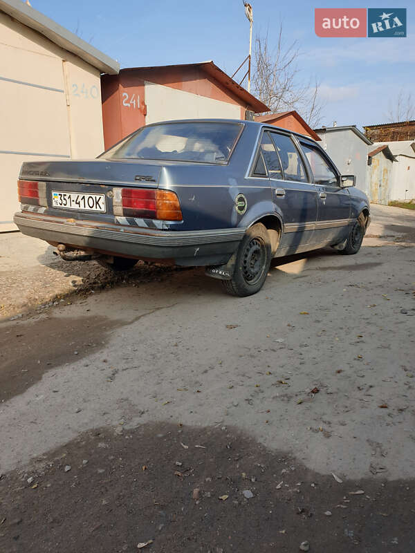 Седан Opel Rekord 1985 в Одесі
