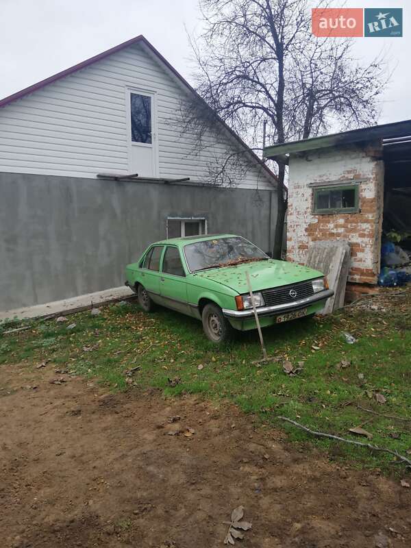 Седан Opel Rekord 1979 в Полтаві