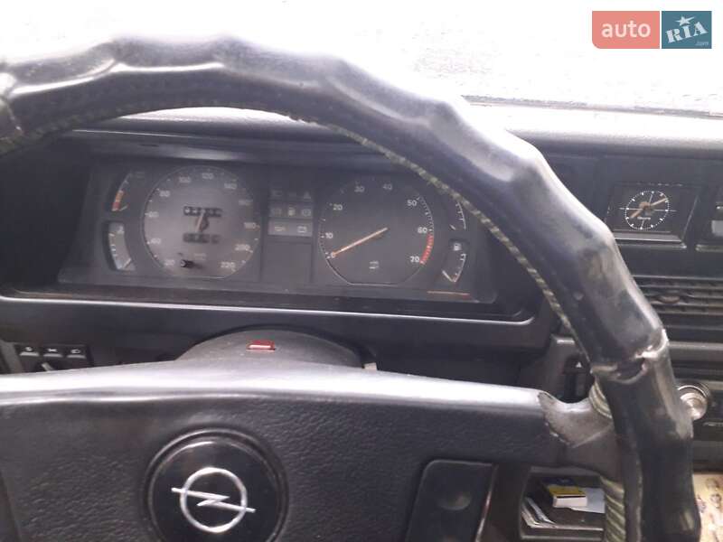 Седан Opel Rekord 1986 в Черновцах фото 8 Седан Opel Rekord 1986 в Черновцах