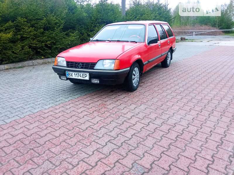 Універсал Opel Rekord 1986 в Шепетівці