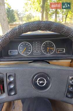 Купе Opel Rekord 1977 в 