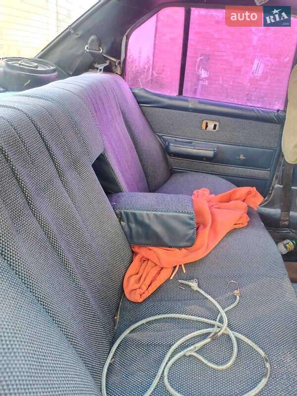 Седан Opel Rekord 1985 в Сумах