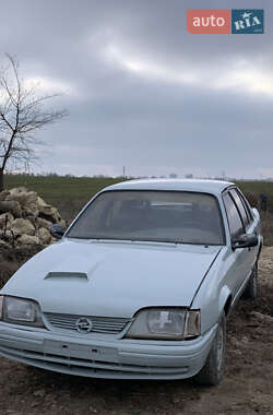 Седан Opel Rekord 1983 в Николаеве