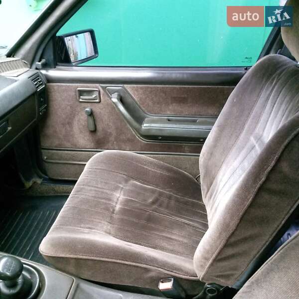 Седан Opel Rekord 1986 в Кременчуге