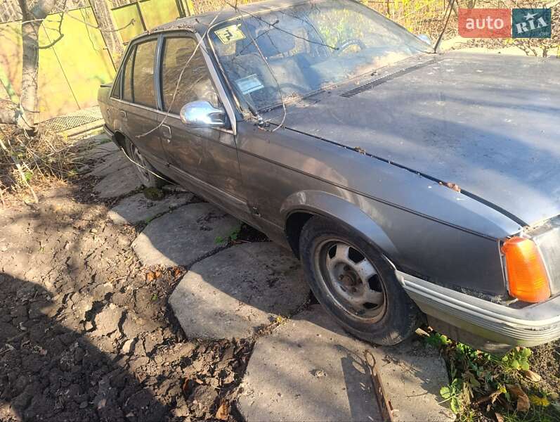 Седан Opel Rekord 1986 в Виннице