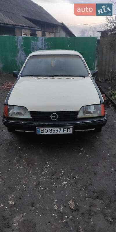 Opel Rekord 1985